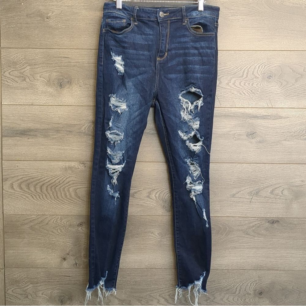 Cello Blue Ankle Jeans Distressed Style Women's Juniors  Size 11